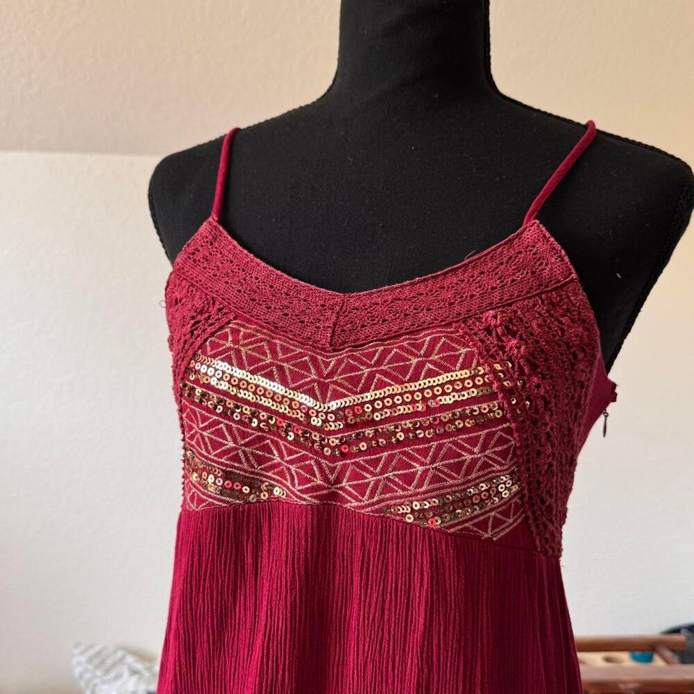 Ya Burgundy strappy baby doll mini dress sz s crochet sequin‎ whimsy boho fairy